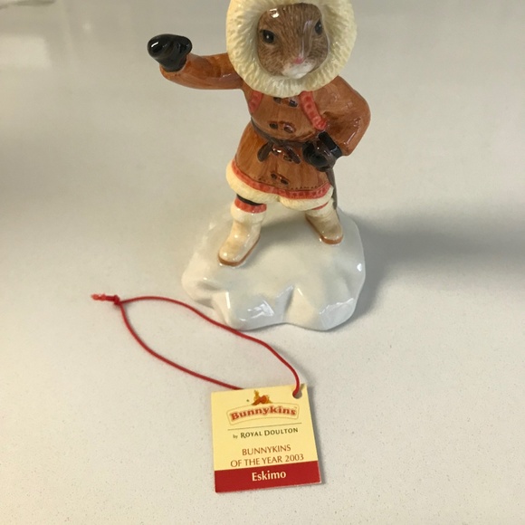 Bunnykins of the Year 2003 Royal Doulton Figurine “Eskimo” DB275 - Picture 3 of 13
